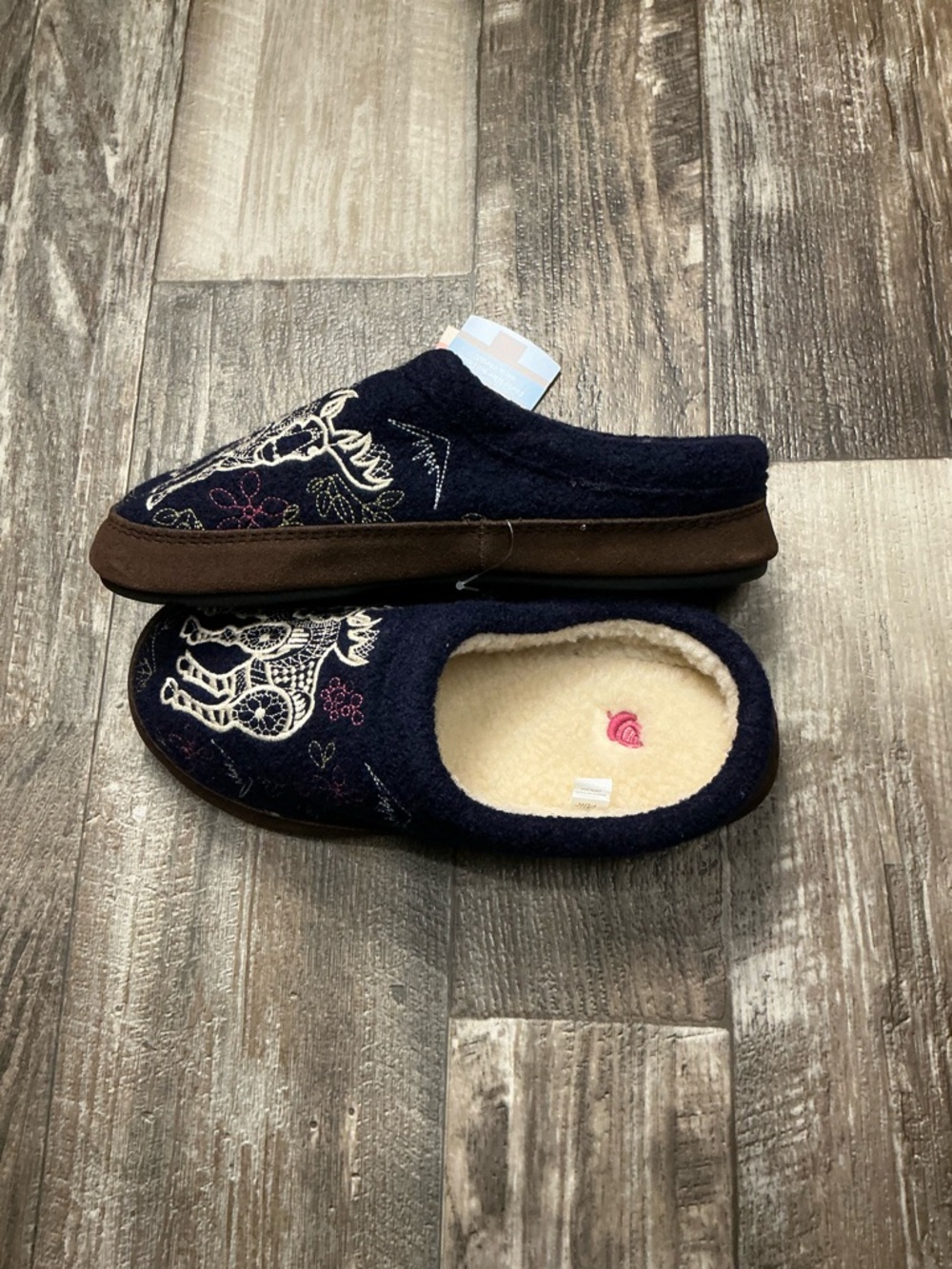 Acorn Navy Embroidered Slip-On Slipper Size 8/9 - Picture 11 of 16